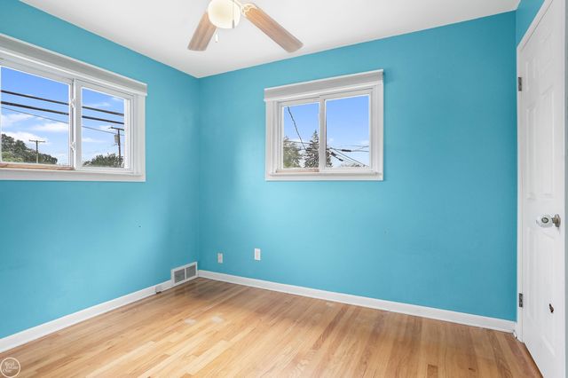578 Belton Street, Garden City, MI 48135