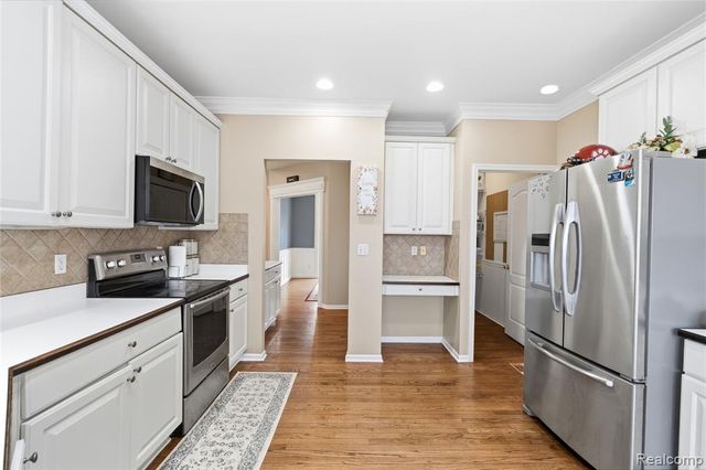 4337 Meadowbrook Court, Grand Blanc, MI 48439