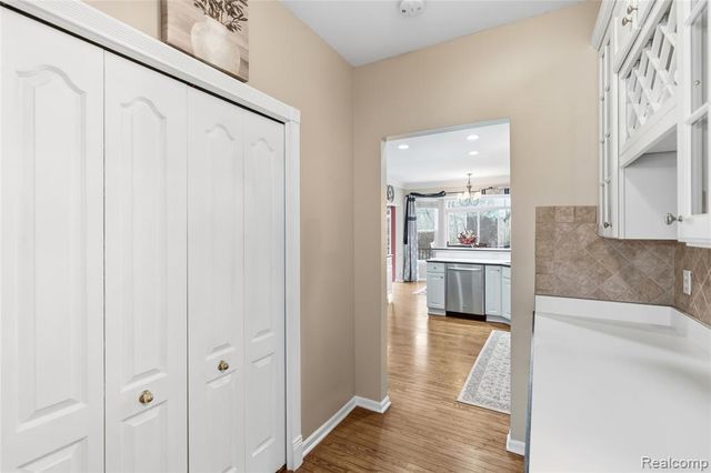 4337 Meadowbrook Court, Grand Blanc, MI 48439