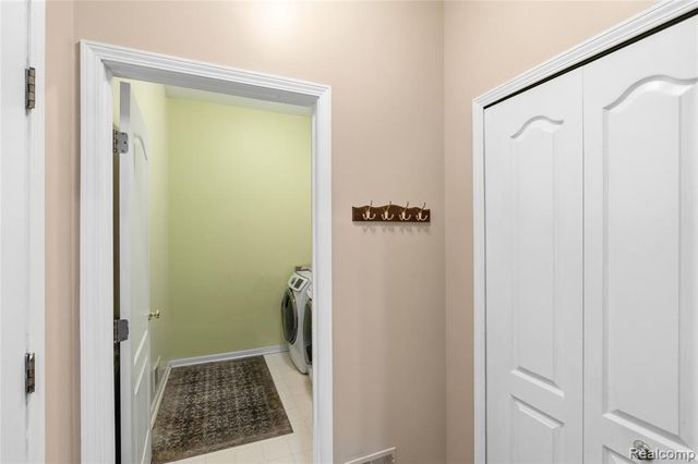 4337 Meadowbrook Court, Grand Blanc, MI 48439