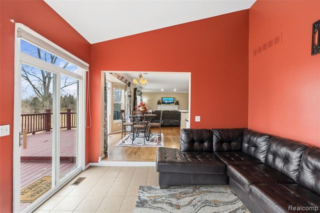 4337 Meadowbrook Court, Grand Blanc, MI 48439