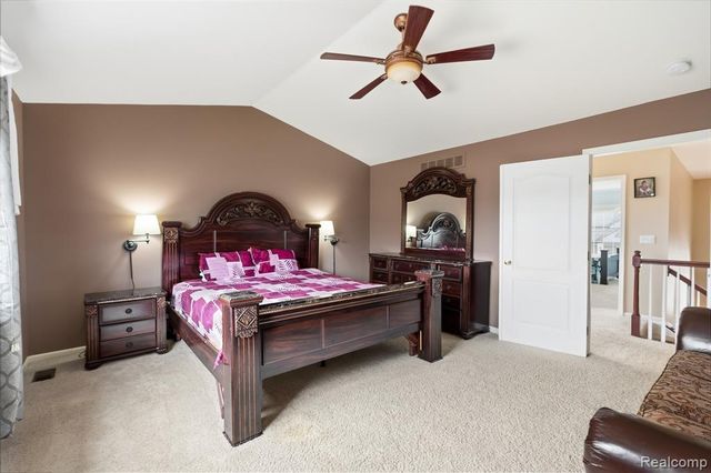 4337 Meadowbrook Court, Grand Blanc, MI 48439