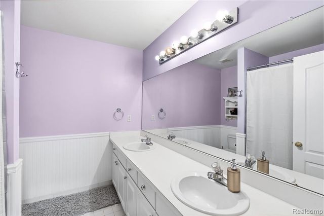 4337 Meadowbrook Court, Grand Blanc, MI 48439