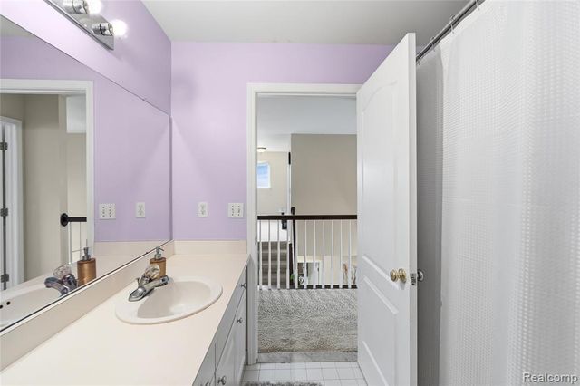 4337 Meadowbrook Court, Grand Blanc, MI 48439