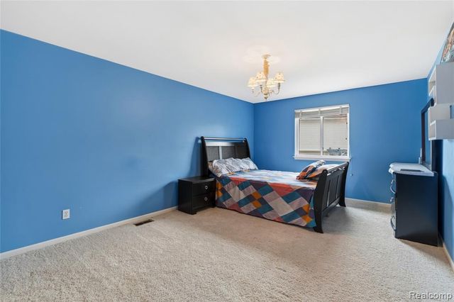 4337 Meadowbrook Court, Grand Blanc, MI 48439