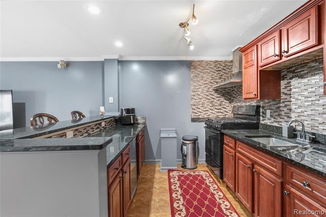 4337 Meadowbrook Court, Grand Blanc, MI 48439