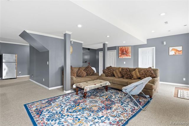 4337 Meadowbrook Court, Grand Blanc, MI 48439