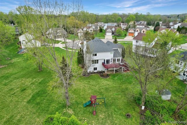 4337 Meadowbrook Court, Grand Blanc, MI 48439