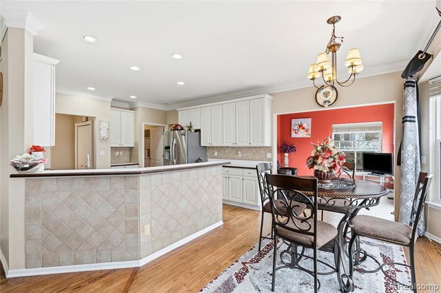 4337 Meadowbrook Court, Grand Blanc, MI 48439