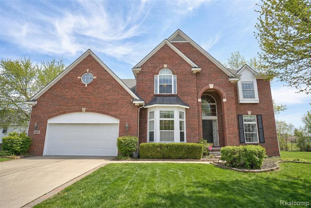 4337 Meadowbrook Court, Grand Blanc, MI 48439