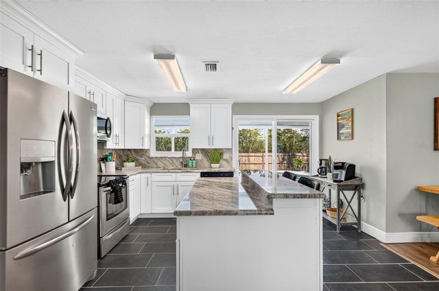 619 TIMBER BAY CIRCLE E, Oldsmar, FL 34677