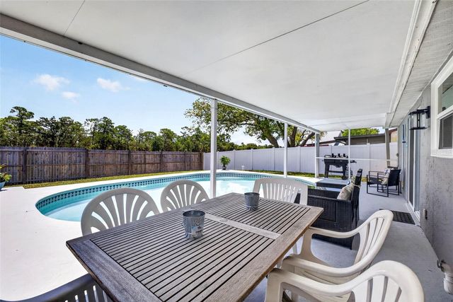 619 TIMBER BAY CIRCLE E, Oldsmar, FL 34677
