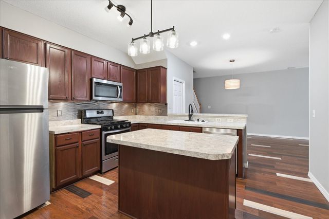 18902 96th Place N, Maple Grove, MN 55311