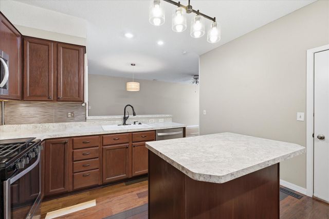 18902 96th Place N, Maple Grove, MN 55311