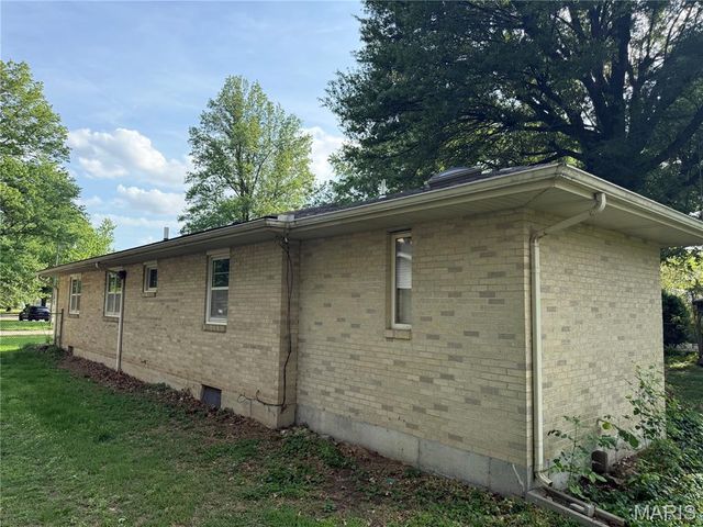 310 Powers Avenue, Sikeston, MO 63801