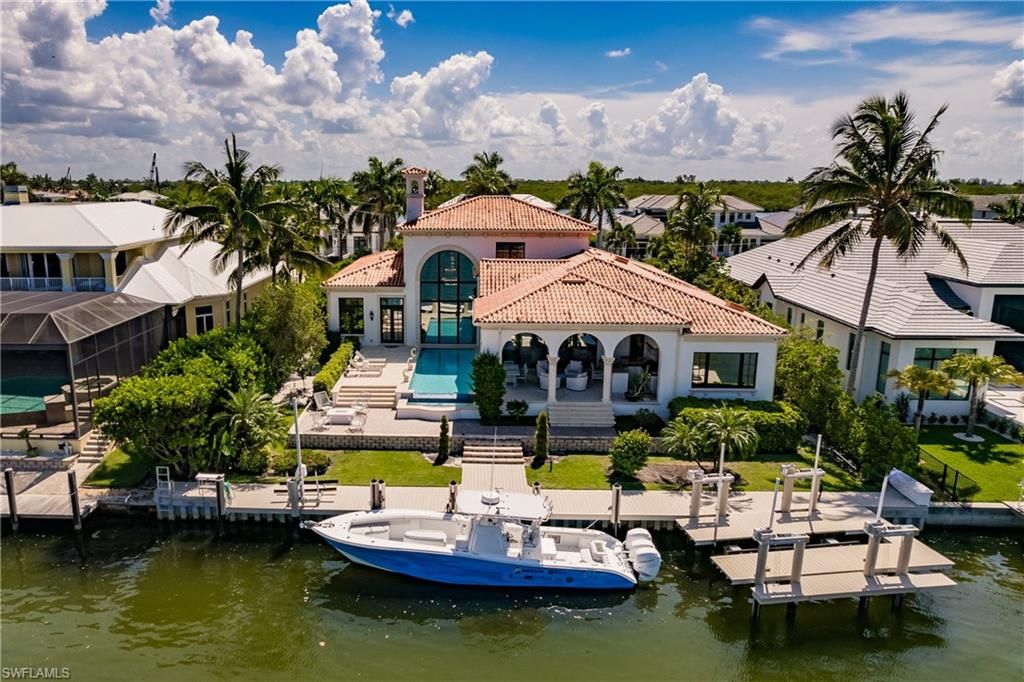2450 Tarpon RD, NAPLES, FL 34102 — exterior