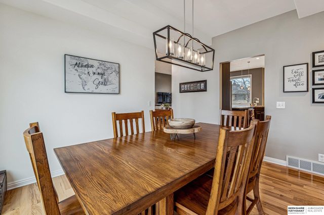 2005 S 182nd Avenue Circle, Omaha, NE 68130