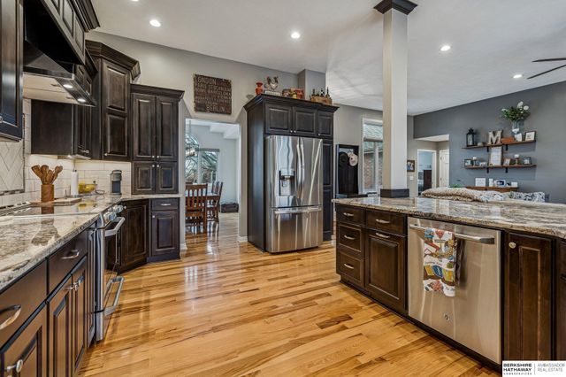 2005 S 182nd Avenue Circle, Omaha, NE 68130