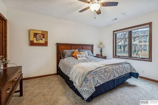 2005 S 182nd Avenue Circle, Omaha, NE 68130