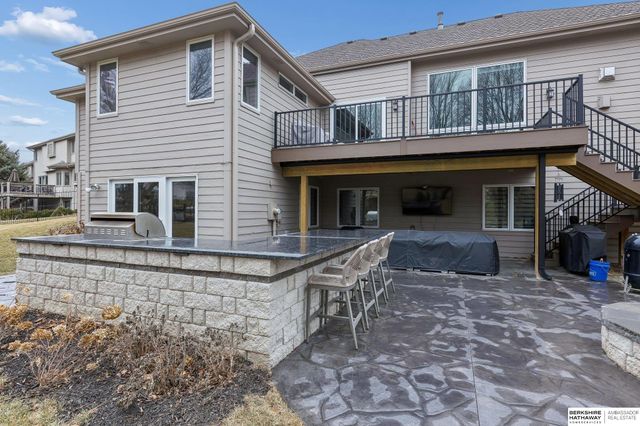 2005 S 182nd Avenue Circle, Omaha, NE 68130