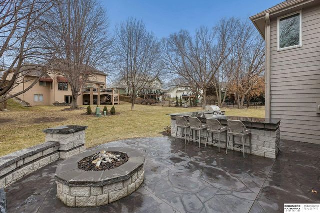 2005 S 182nd Avenue Circle, Omaha, NE 68130