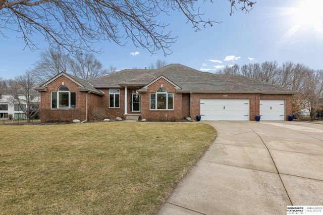 2005 S 182nd Avenue Circle, Omaha, NE 68130