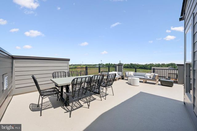 11007 JOSLIN ST, Manassas, VA 20109