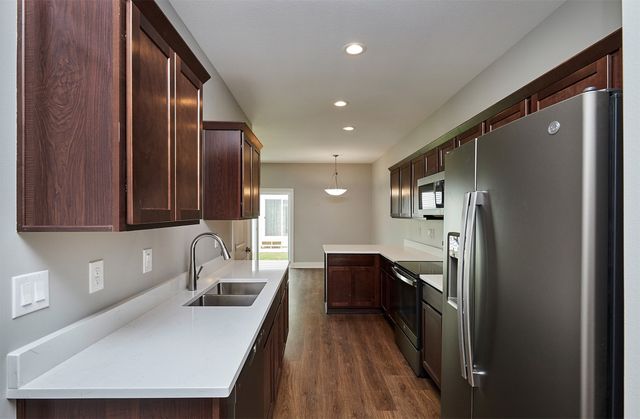 9669 Crestview Drive, West Des Moines, IA 50266