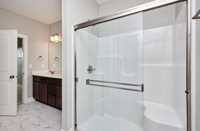 9669 Crestview Drive, West Des Moines, IA 50266