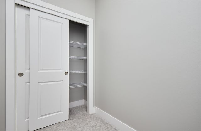 9669 Crestview Drive, West Des Moines, IA 50266