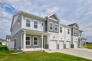 9669 Crestview Drive, West Des Moines, IA 50266