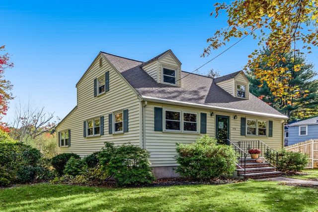 178 Central Ave, Dedham, MA 02026