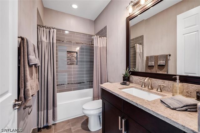 13539 Mandarin CIR, Naples, FL 34109