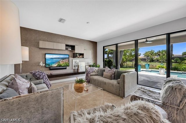 13539 Mandarin CIR, Naples, FL 34109