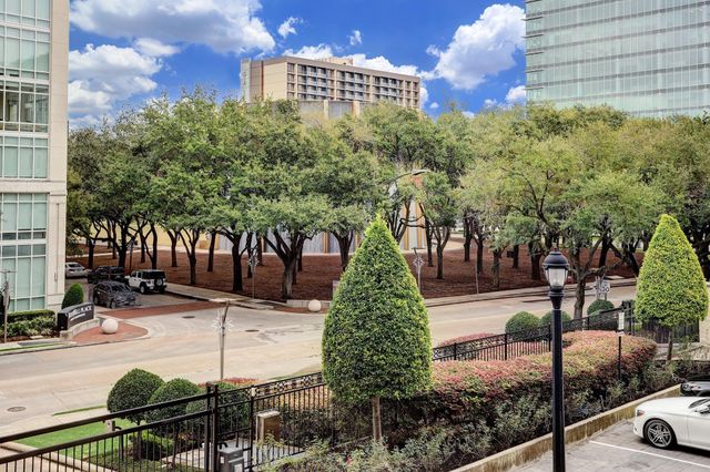 5005 Hidalgo Street 210, Houston, TX 77056