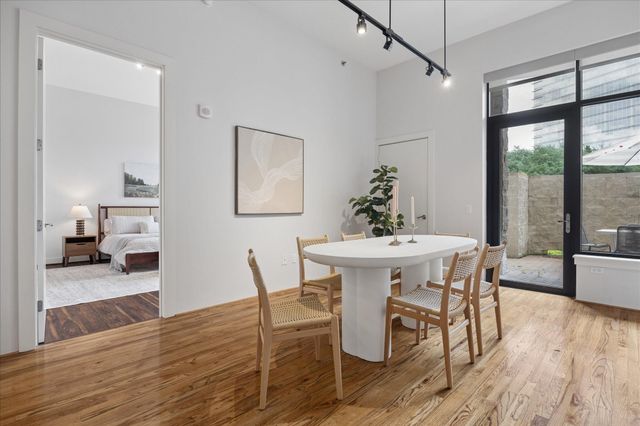 5005 Hidalgo Street 210, Houston, TX 77056