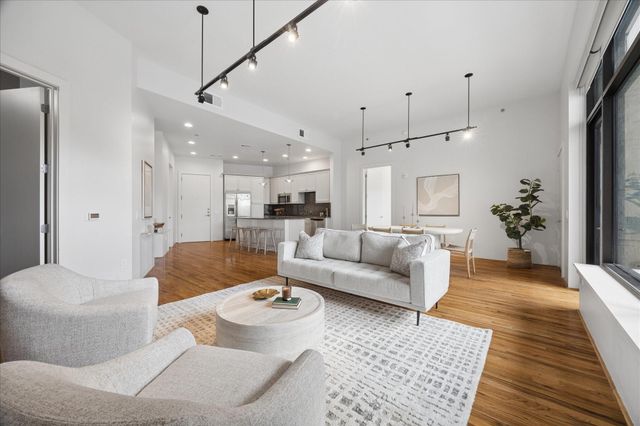 5005 Hidalgo Street 210, Houston, TX 77056