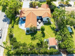 10690 NE 11th Ct, Miami Shores, FL 33138