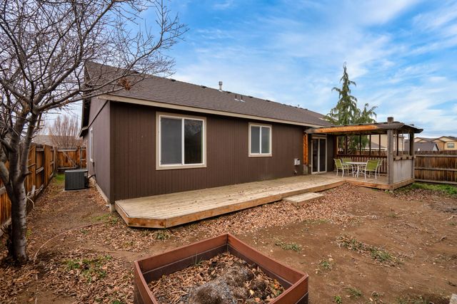 3391 SW Metolius Meadow Court, Redmond, OR 97756