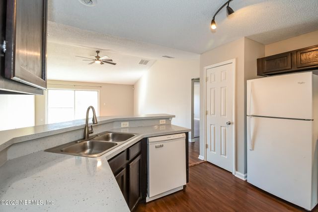 3786 LAUREN OAK Lane E, Jacksonville, FL 32221