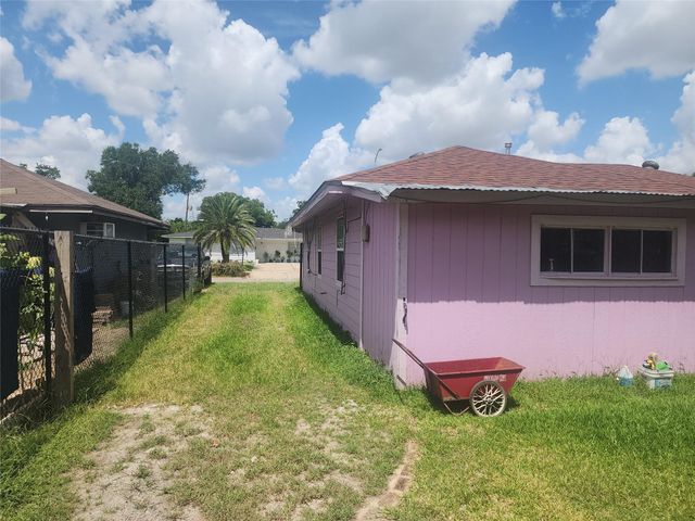 937 Vivian Avenue, Pasadena, TX 77506