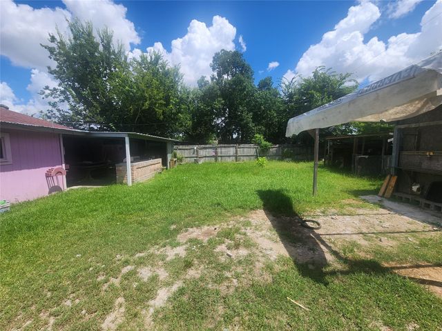 937 Vivian Avenue, Pasadena, TX 77506
