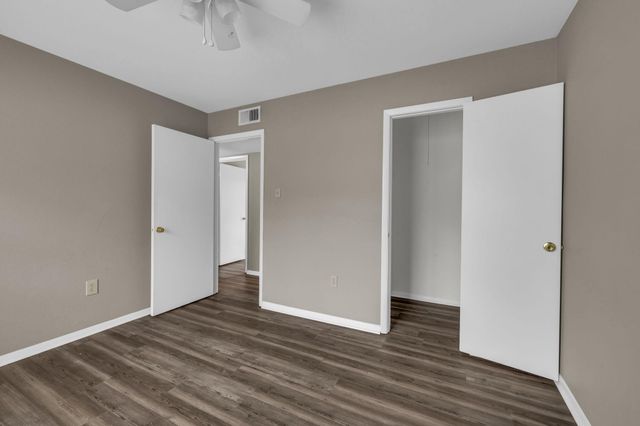 900 Mountain Creek Road 463`, Chattanooga, TN 37405