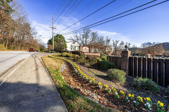 900 Mountain Creek Road 463`, Chattanooga, TN 37405