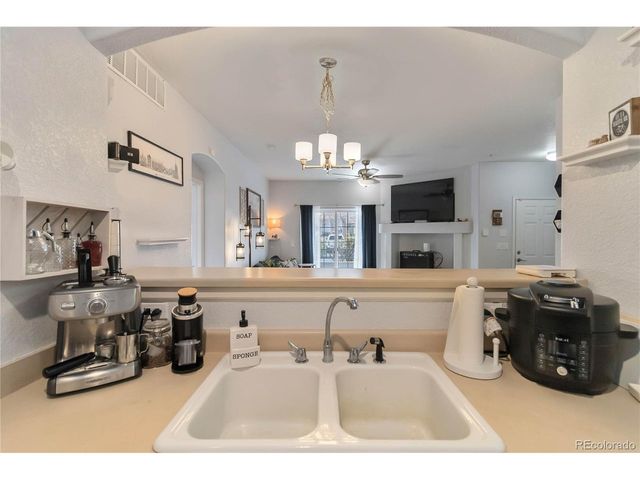 5255 Memphis St 7-702, Denver, CO 80239