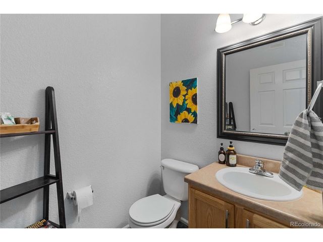 5255 Memphis St 7-702, Denver, CO 80239