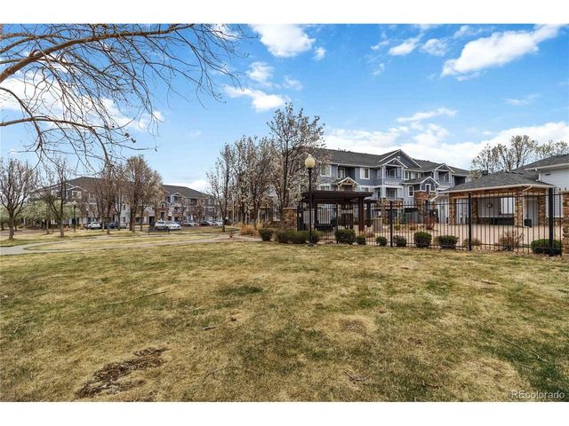 5255 Memphis St 7-702, Denver, CO 80239