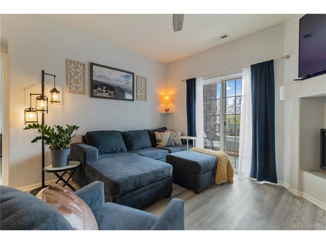 5255 Memphis St 7-702, Denver, CO 80239