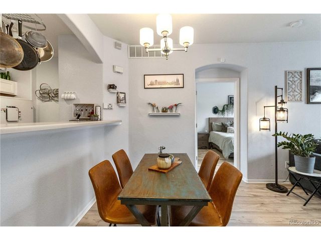 5255 Memphis St 7-702, Denver, CO 80239
