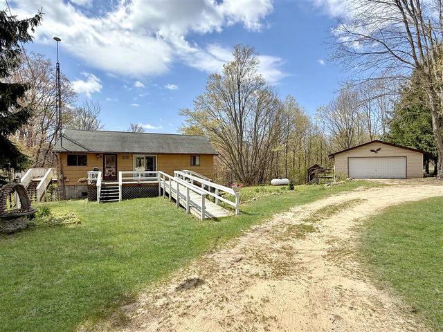 4179 E White River Drive, Hesperia, MI 49421